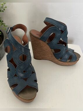 Lucky Brand Women's Teal Cutout Wedge Sandals Size 8